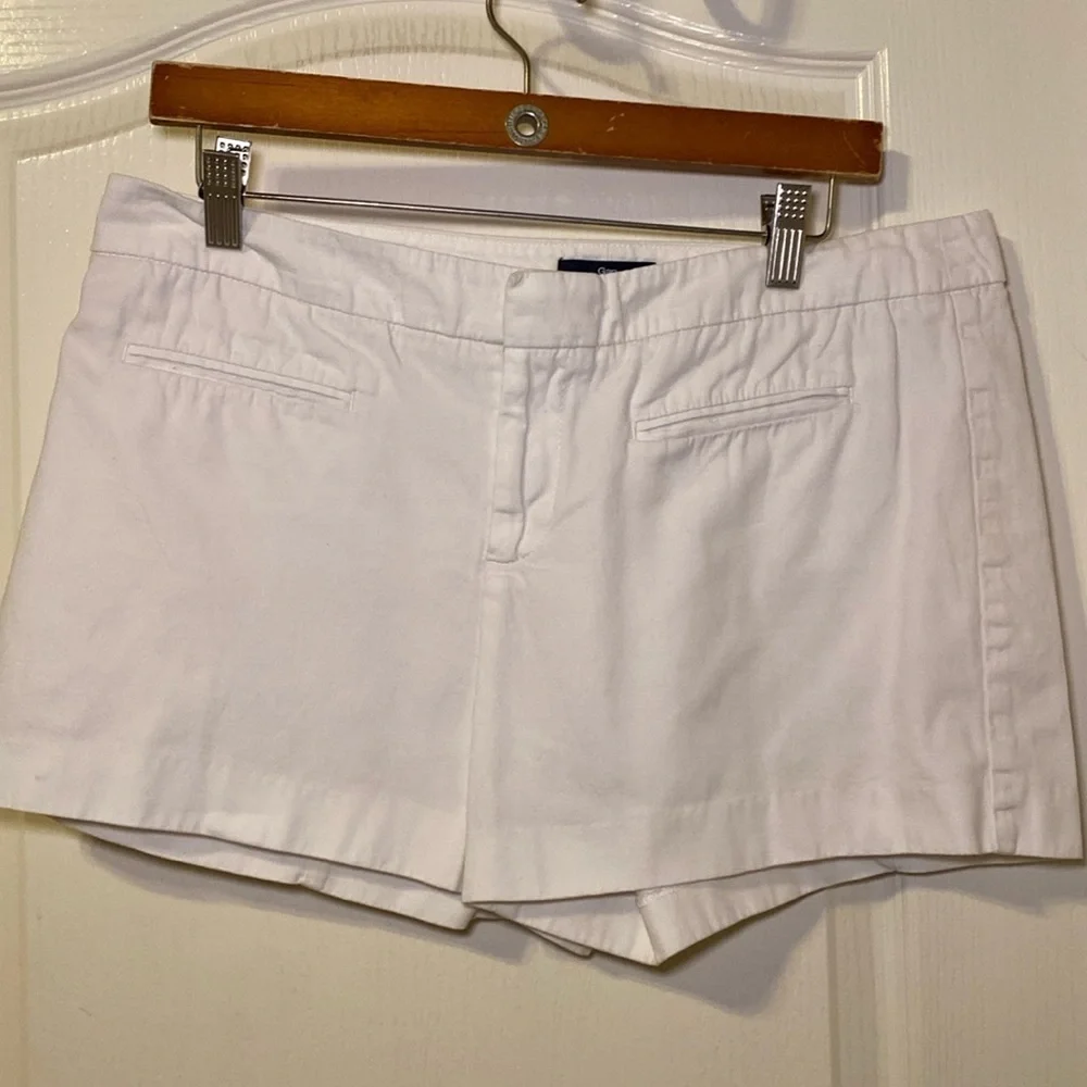 GAP women’s canvas